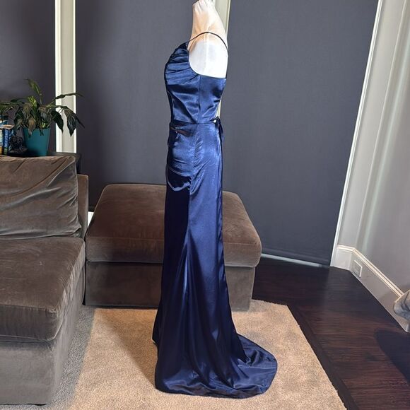 Women’s Blue FullLength Formal Dress Criss Cross Back Straps Leg Slit Size 2 NEW - Picture 8 of 13